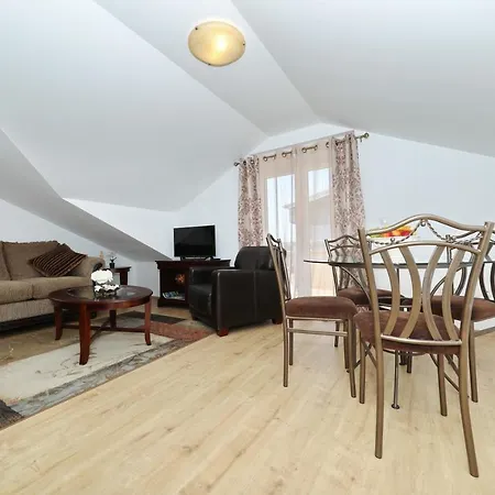 Anastazia Apartment