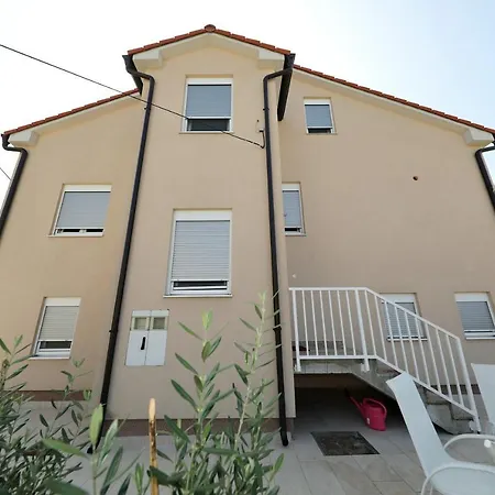 Anastazia 아파트 *