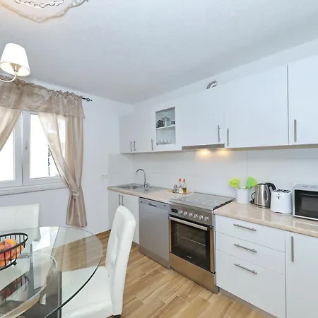 아파트 Anastazia 자다르