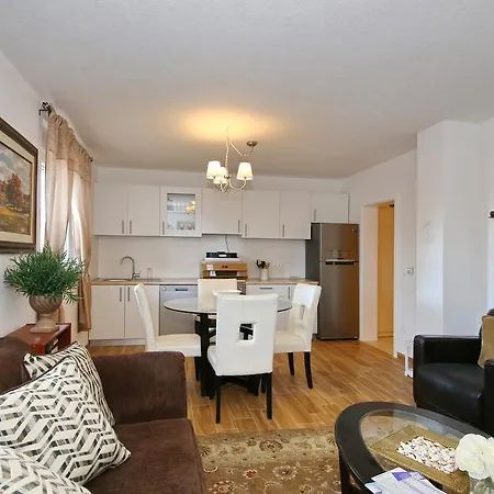 Anastazia * זאדאר